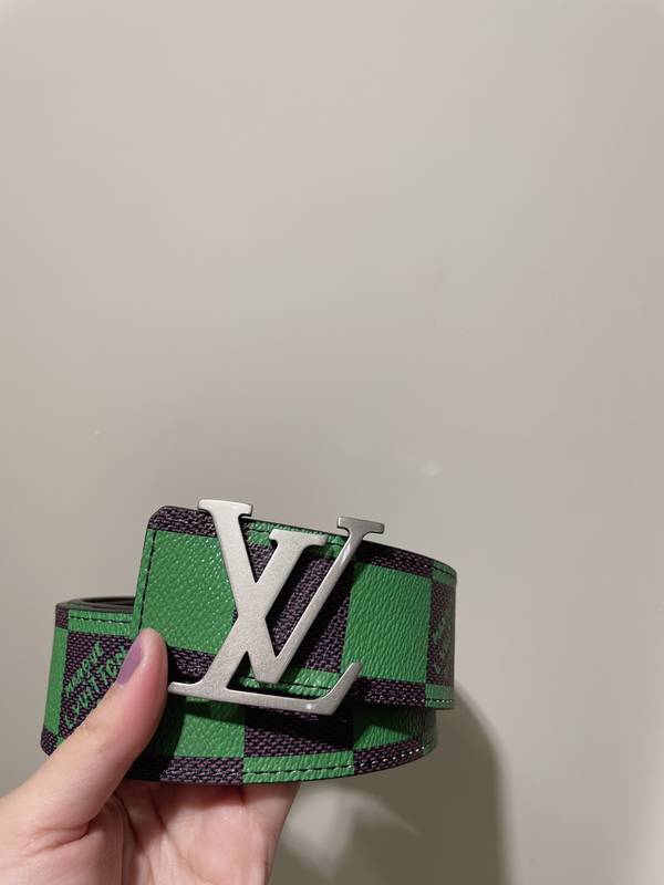 Louis Vuitton 40MM Belt LVB00338